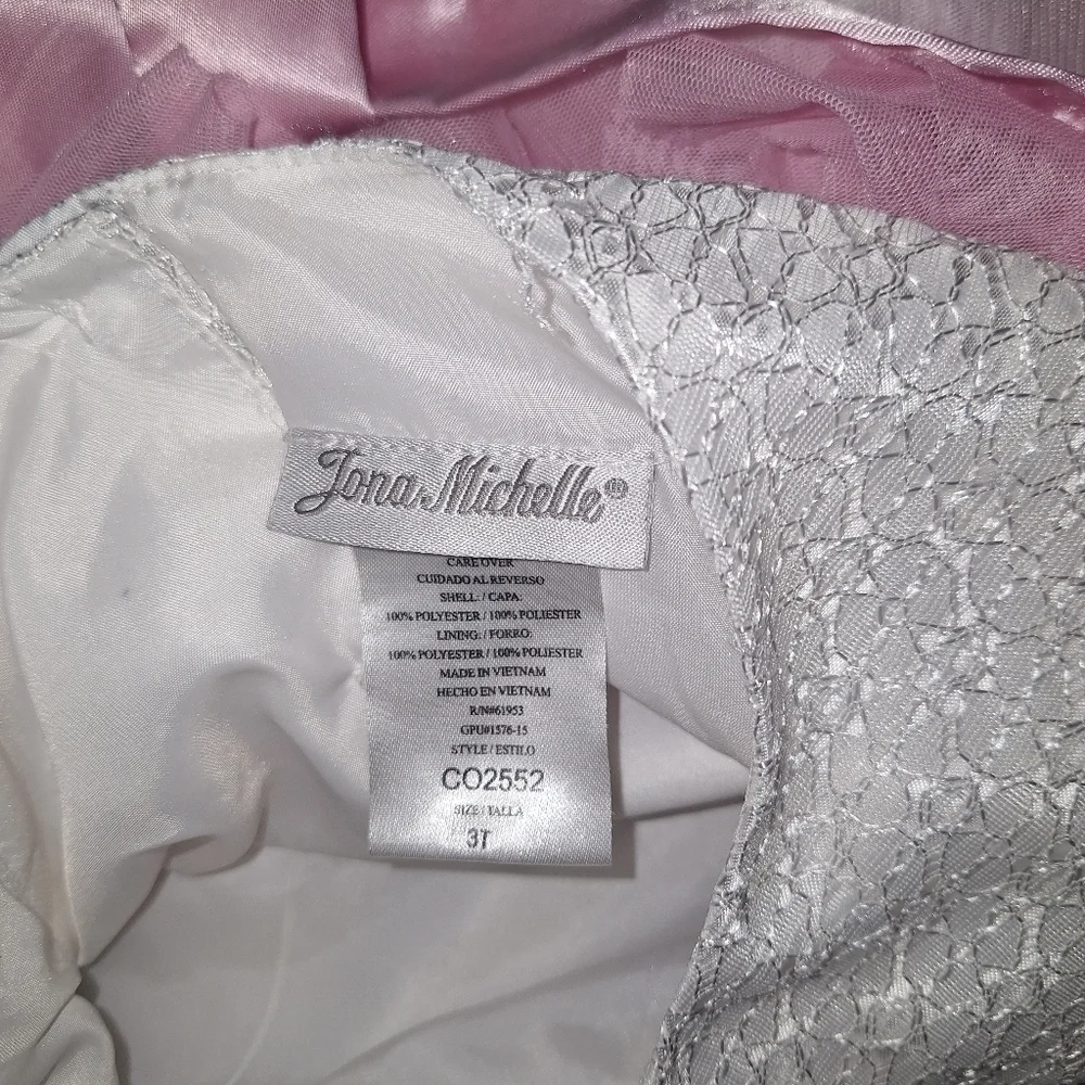 Two dress bundle 3T and 4T